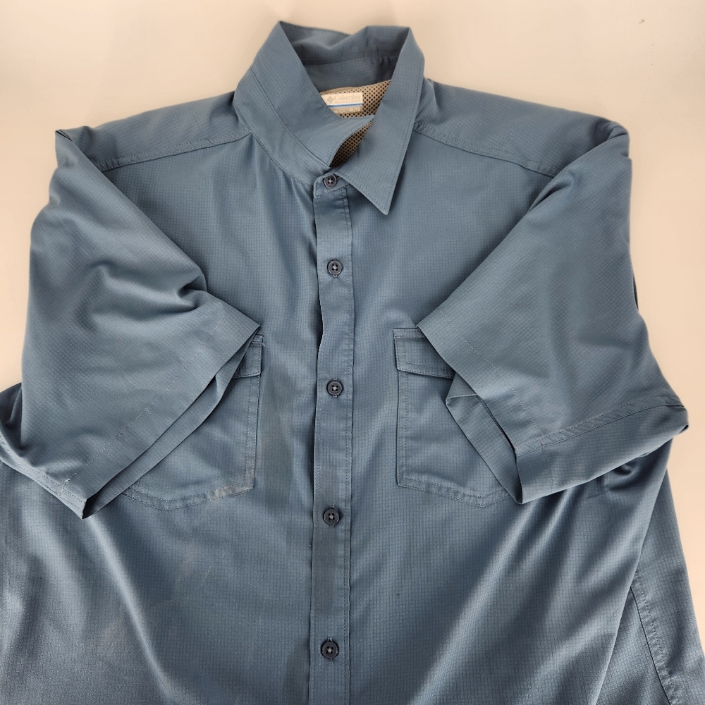 Columbia Omni Shade Sun Protection Short Sleeve Blue Button Up Shirt Men's XL